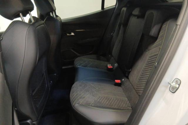 Peugeot 2008 image 7