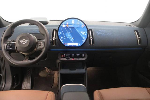Mini Countryman image 8