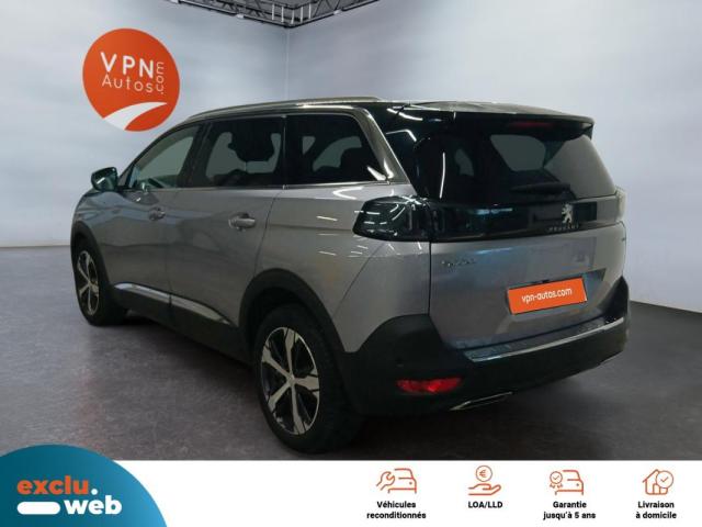 Peugeot 5008 image 1