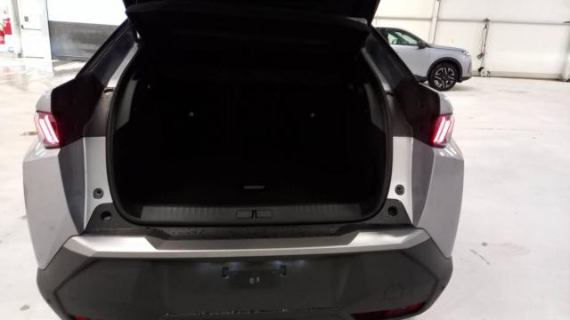 Peugeot 3008 image 2
