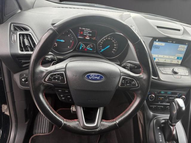 Ford Kuga image 9