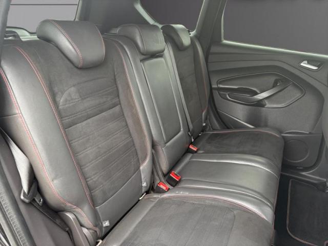 Ford Kuga image 5