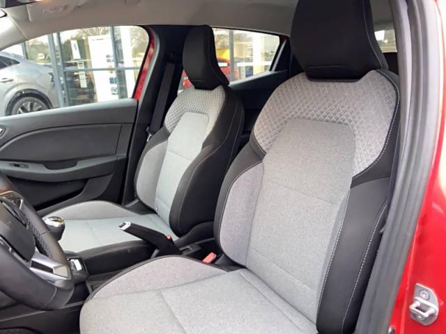 Renault Clio image 6