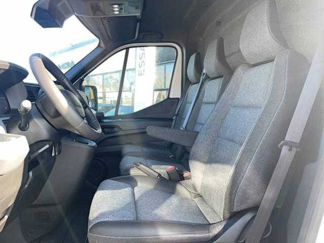 Renault Master image 8