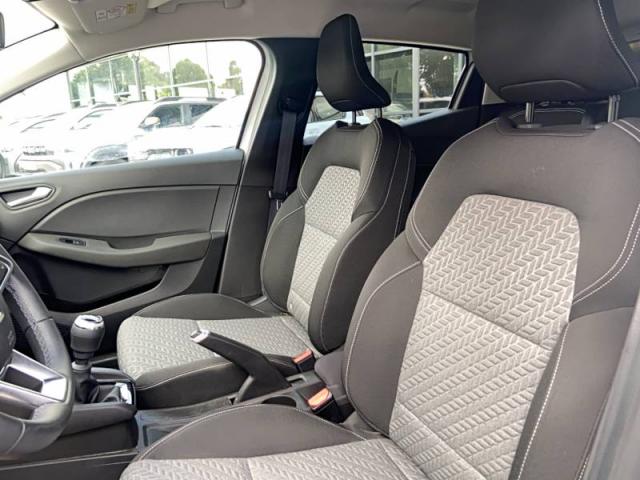 Renault Clio image 9