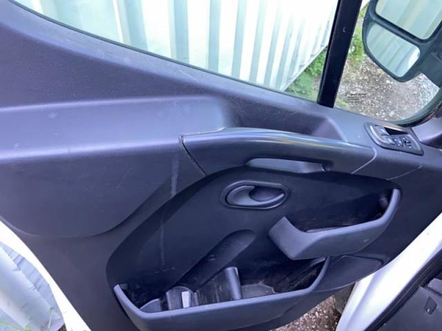 Renault Master image 4