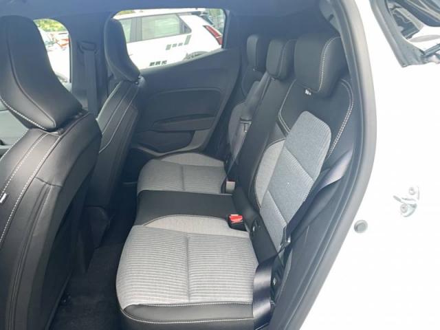 Renault Clio image 8