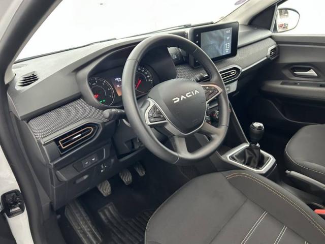 Dacia Sandero image 1