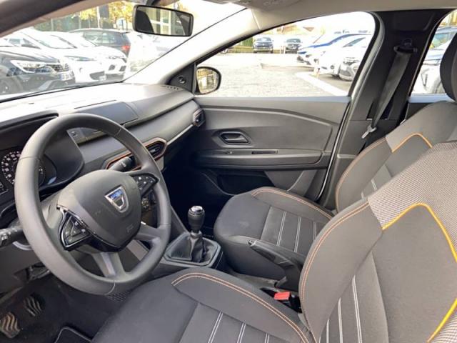 Dacia Sandero image 2