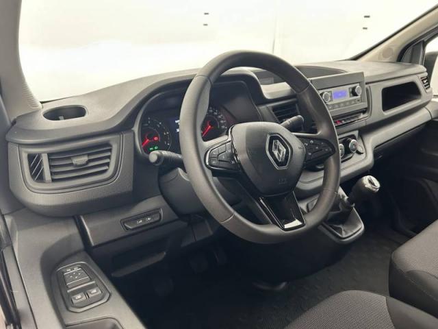 Renault Trafic image 1