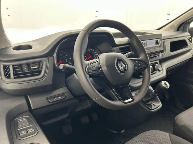 Renault Trafic image 1