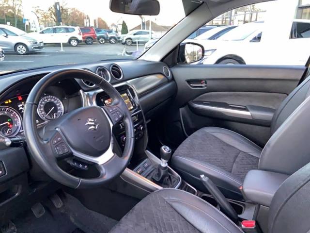 Suzuki Vitara image 6