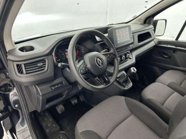 Renault Trafic image 1