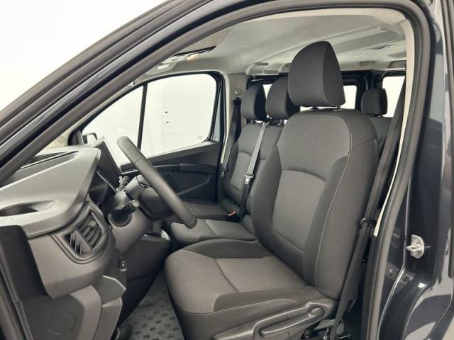 Renault Trafic image 9