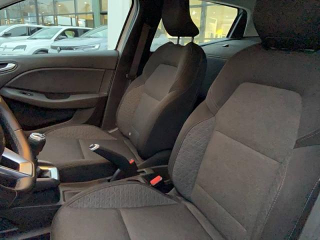 Renault Clio image 6