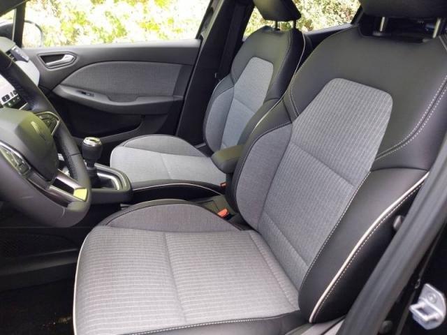 Renault Clio image 9