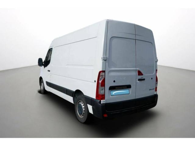Renault Master image 2