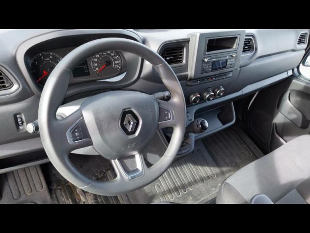 Renault Master image 1