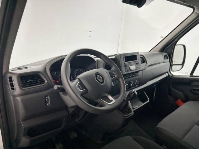 Renault Master image 1