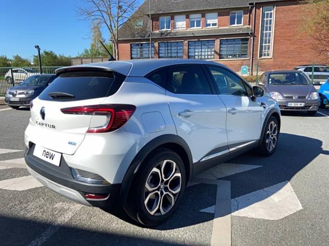 Renault Captur image 2