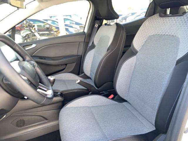 Renault Clio image 6