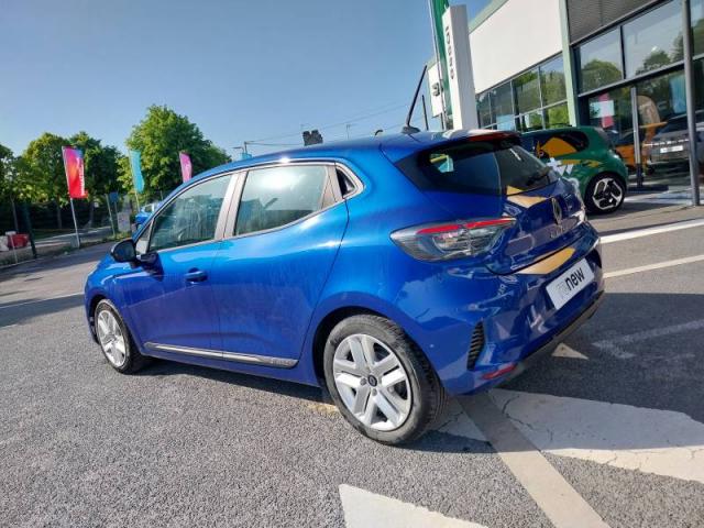 Renault Clio image 2