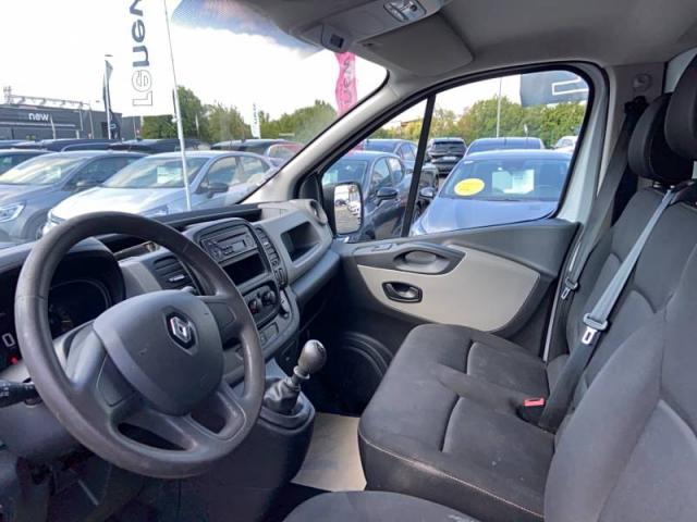 Renault Trafic image 1