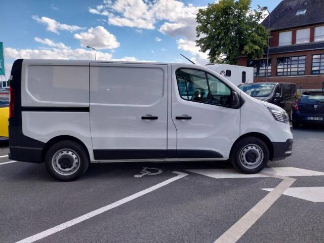 Renault Trafic image 1