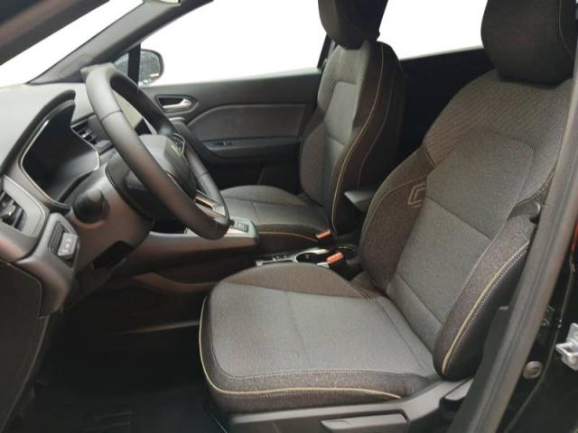 Renault Captur image 2