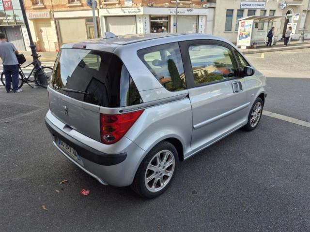 Peugeot 1007 image 4