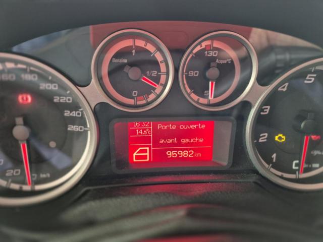 Alfa Romeo Mito image 9