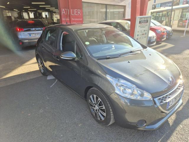 Peugeot 208 image 8