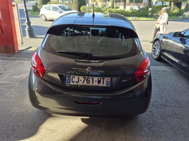Peugeot 208 image 6