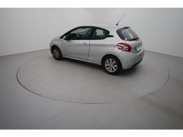 Peugeot 208 image 5