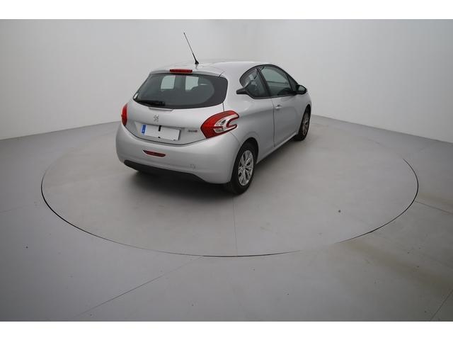 Peugeot 208 image 4