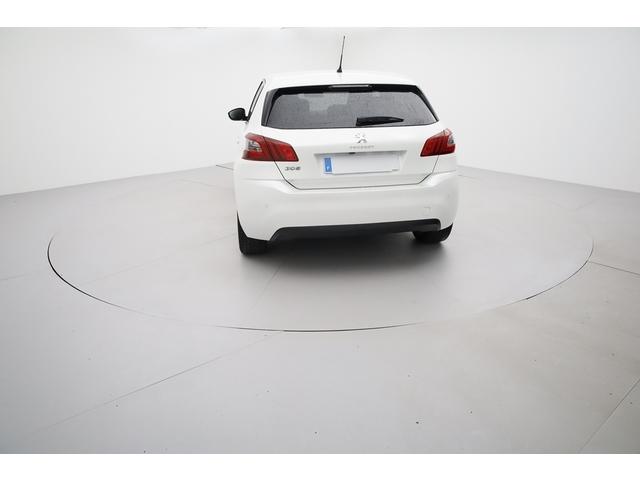 Peugeot 308 image 1