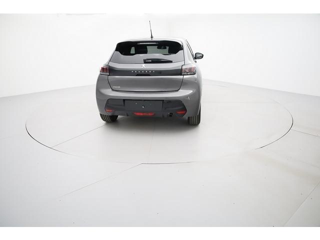 Peugeot 208 image 3