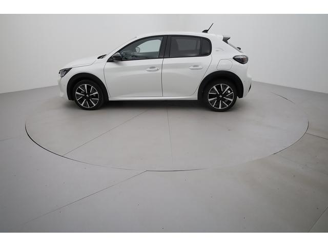 Peugeot 208 image 1
