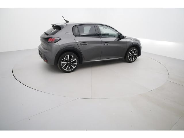 Peugeot 208 image 3