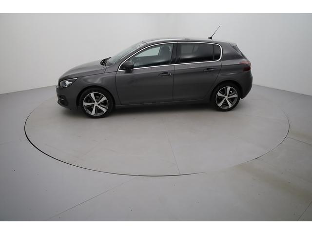 Peugeot 308 image 1