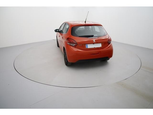Peugeot 208 image 5