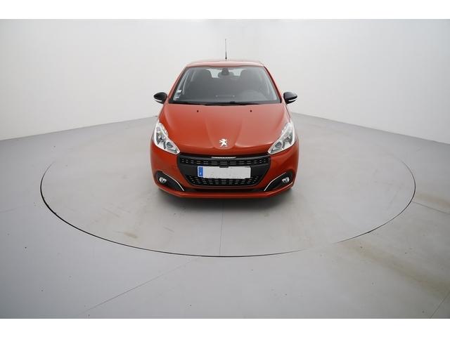 Peugeot 208 image 6
