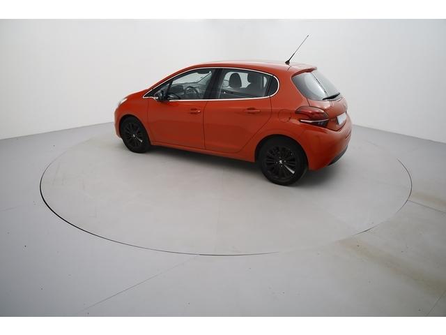 Peugeot 208 image 4