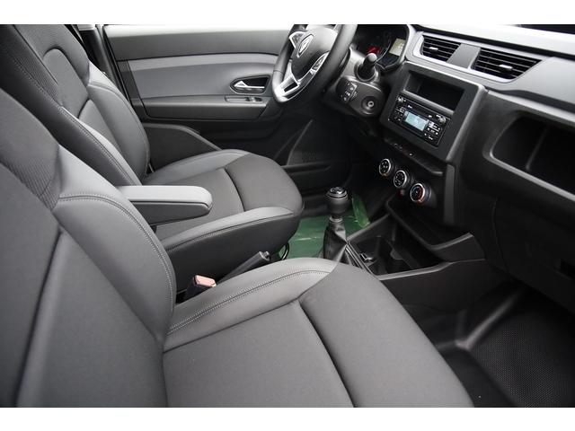 Renault Express Van image 4