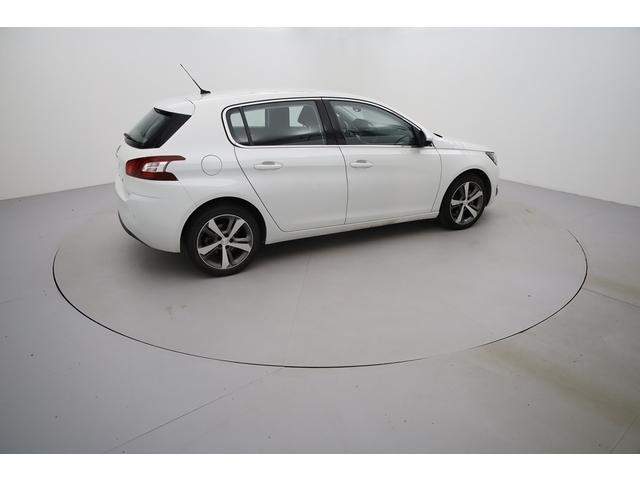 Peugeot 308 image 6