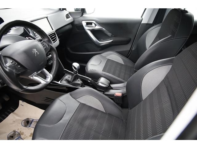 Peugeot 2008 image 8