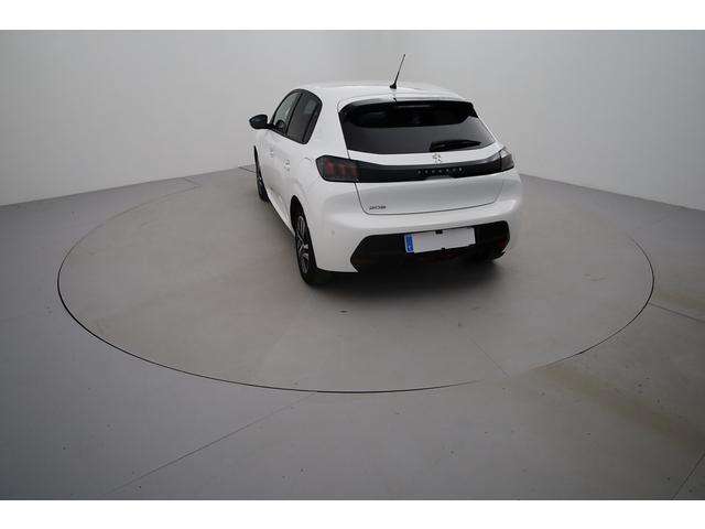 Peugeot 208 image 3
