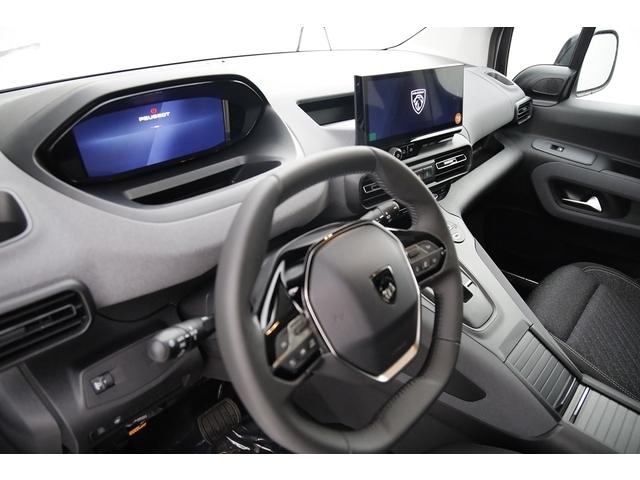 Peugeot Rifter image 9