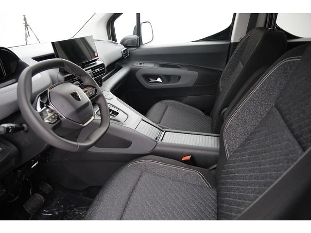 Peugeot Rifter image 1