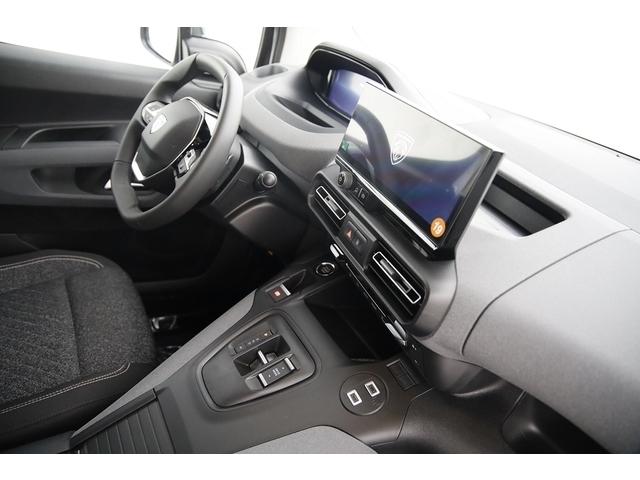 Peugeot Rifter image 1
